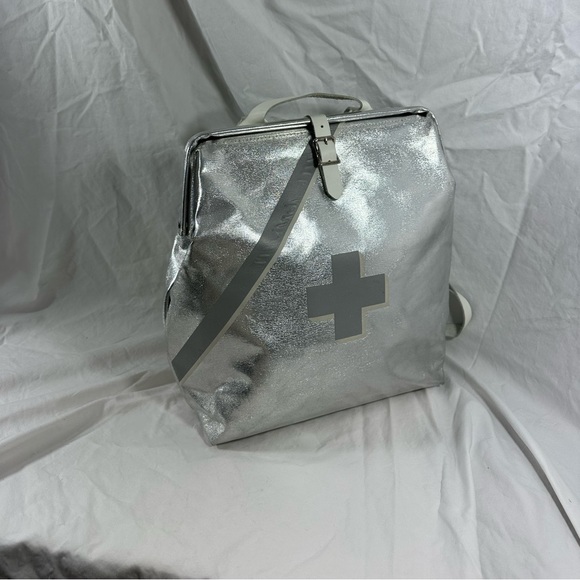 HTF Genuine The Prepster Emergency Backpack fireproof silver metallic - Picture 2 of 16